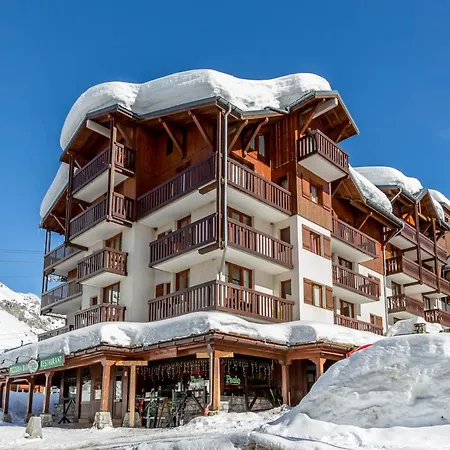 Contemporain De Standing Skis Aux Pieds, A Proximite Du Village Des Enfants - - Fr-1-694-171 Val-dʼIsère